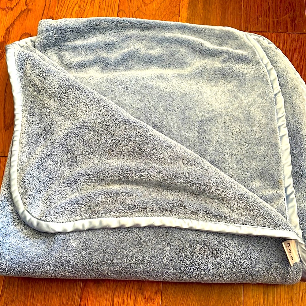 Blue throw blanket